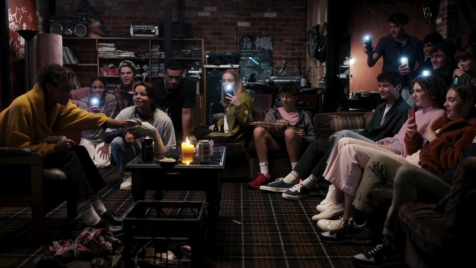 Talk to Me (2022)